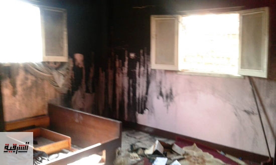 مصرع طفلتين وإصابة والديهما وإثنين من أشقائهما في حريق منزلهم بقرية الشيخ جبيل بأبوحماد
