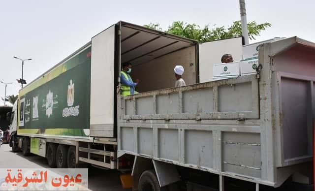 توزيع 17 ألف كرتونة و1500 كجم من اللحوم على الأسر الأكثر إحتياجا فى أسوان أعلن اللواء أشرف عطية محافظ أسوان