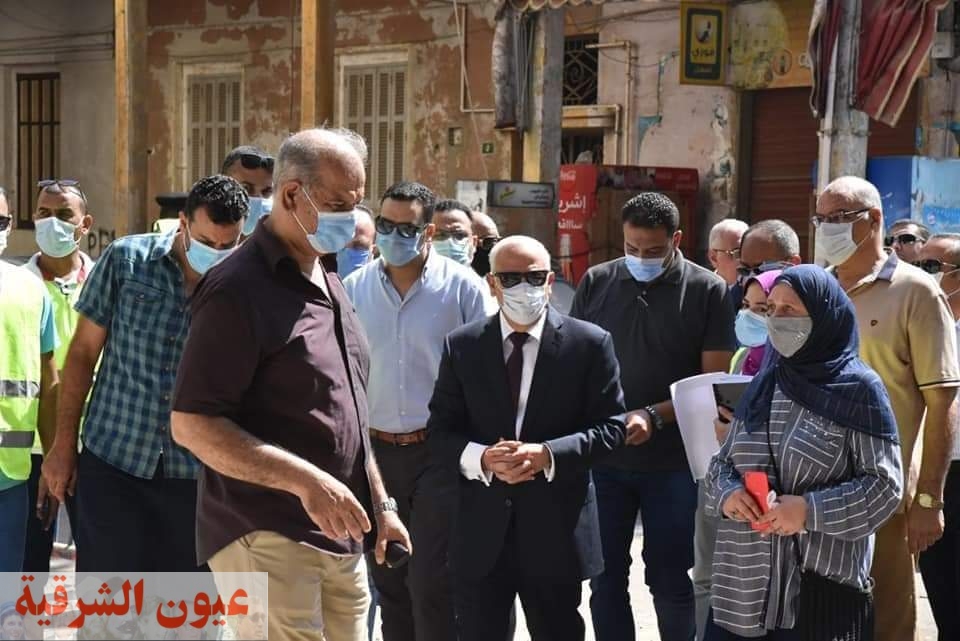 محافظ بورسعيد يتابع العمل في مول الفرما بالمحافظة