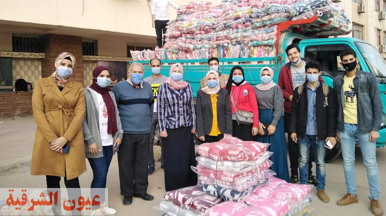 نائب رئيس جامعة الزقازيق تشهد فعاليات تسليم 1000 بطانية لتوزيعها على القرى والمراكز الأكثر إحتياجاً