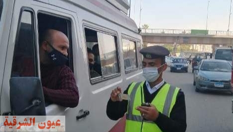 تغريم 75 سائق لعدم الإلتزام بإرتداء الكمامة الواقية لمواجهة فيروس كورونا المستجد بالشرقية