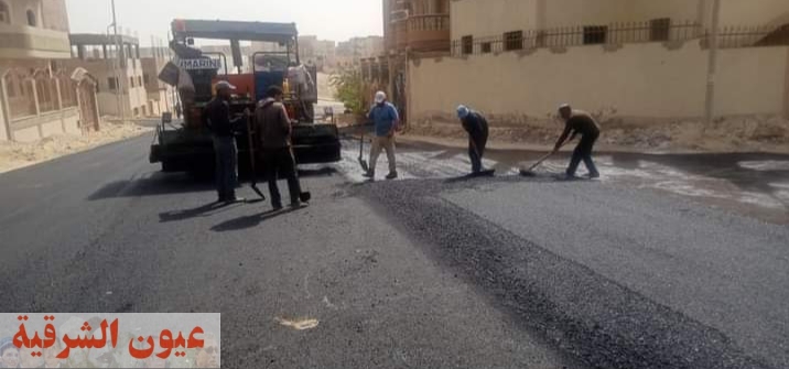 رئيس جهاز تنمية المنيا : تنفيذ أعمال رصف طرق حي النوادي بمدينة المنيا الجديدة