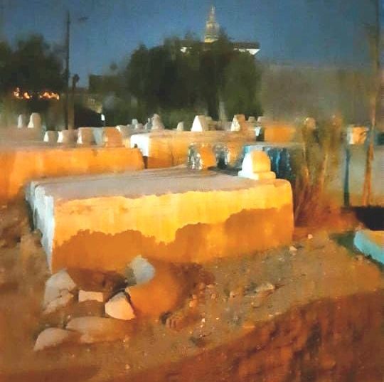 الظلام الدامس يخيم مقابر أبوحماد