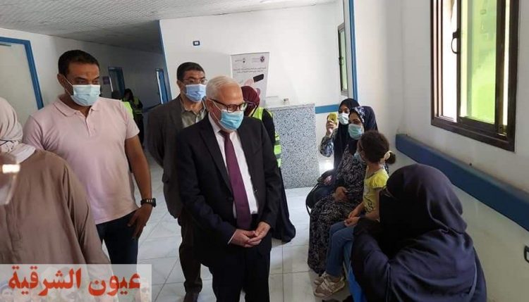 محافظ بورسعيد يتفقد فعاليات القافلة الطبية لعلاج أمراض العيون