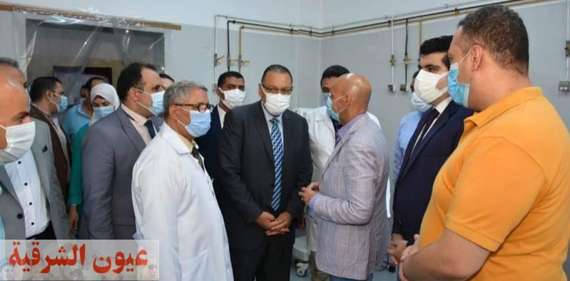 محافظ الشرقية يزور مستشفى منيا القمح العام ويقدم التهنئة للمرضى والأطقم الطبية بعيد الأضحي المبارك
