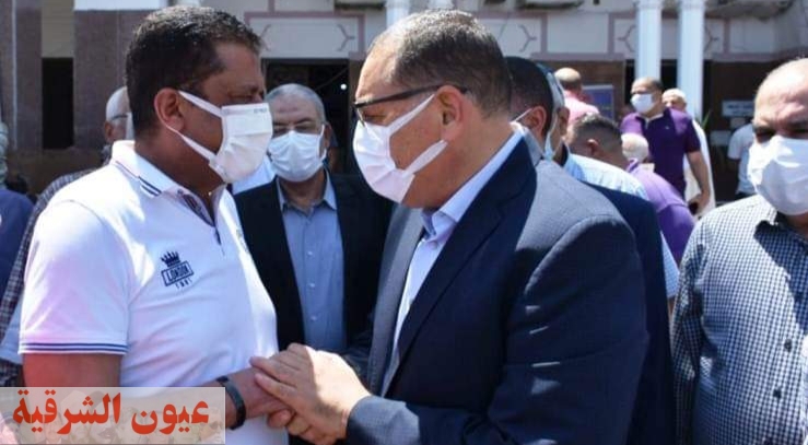 محافظ الشرقية يؤدي واجب العزاء في وفاة شقيق السكرتير العام المساعد للمحافظة بمدينة الإسماعيلية