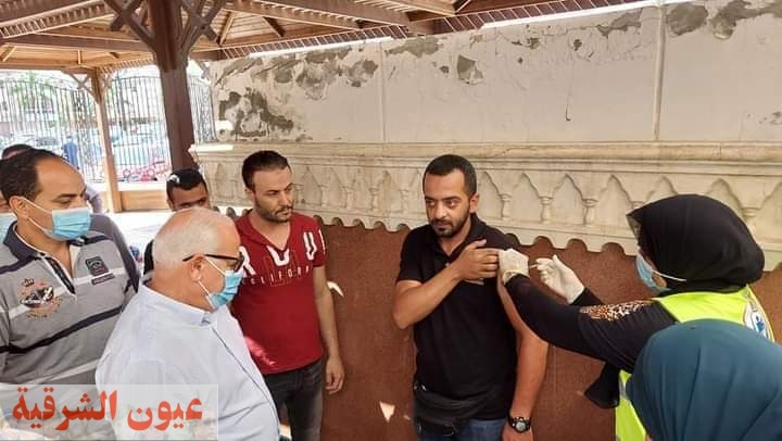محافظ بورسعيد يتفقد القوافل الطبية المتنقلة للتطعيم ضد فيروس كورونا
