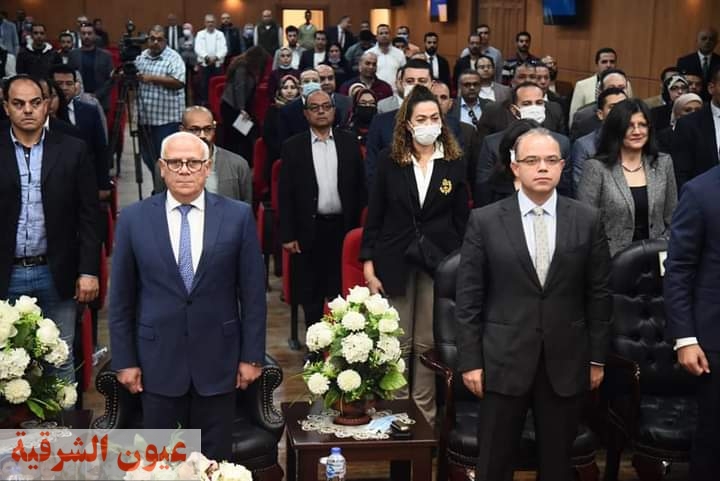 محافظ بورسعيد ودمياط ورئيس البورصة المصرية يشهدان مؤتمر 