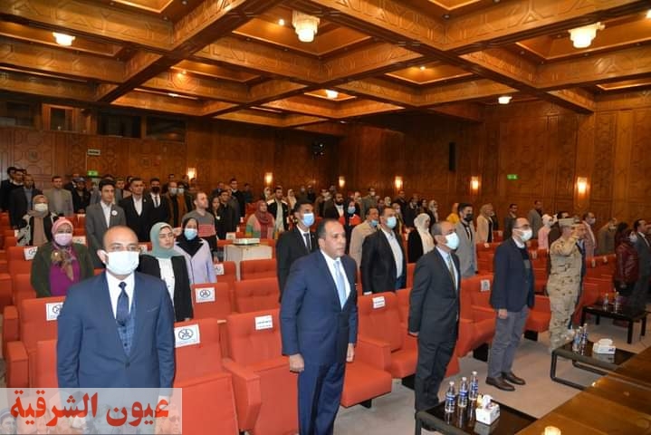 محافظ بورسعيد يكرم العناصر المتميزة فى مختلف المؤسسات والقطاعات ببورسعيد باحتفالية اليوم العالمي لمكافحة الفساد