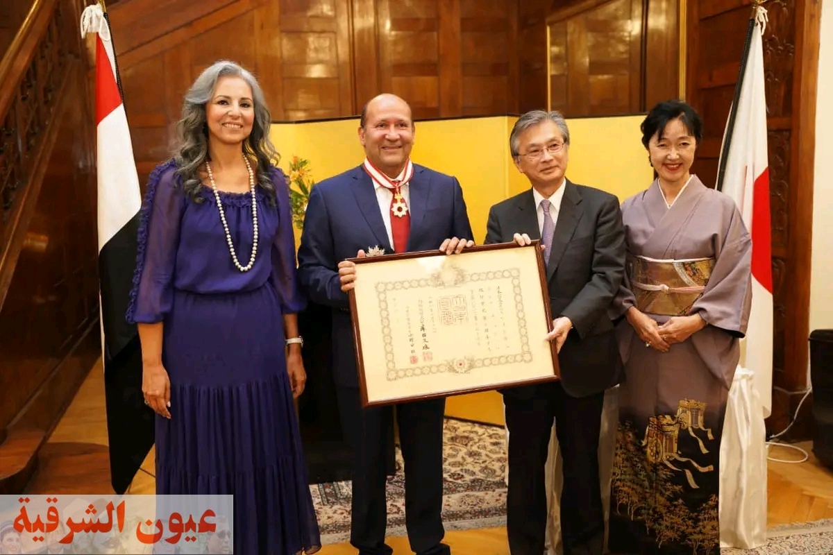 سفارة اليابان بمصر تمنح وسام الشمس المشرقة للسفير هشام بدر