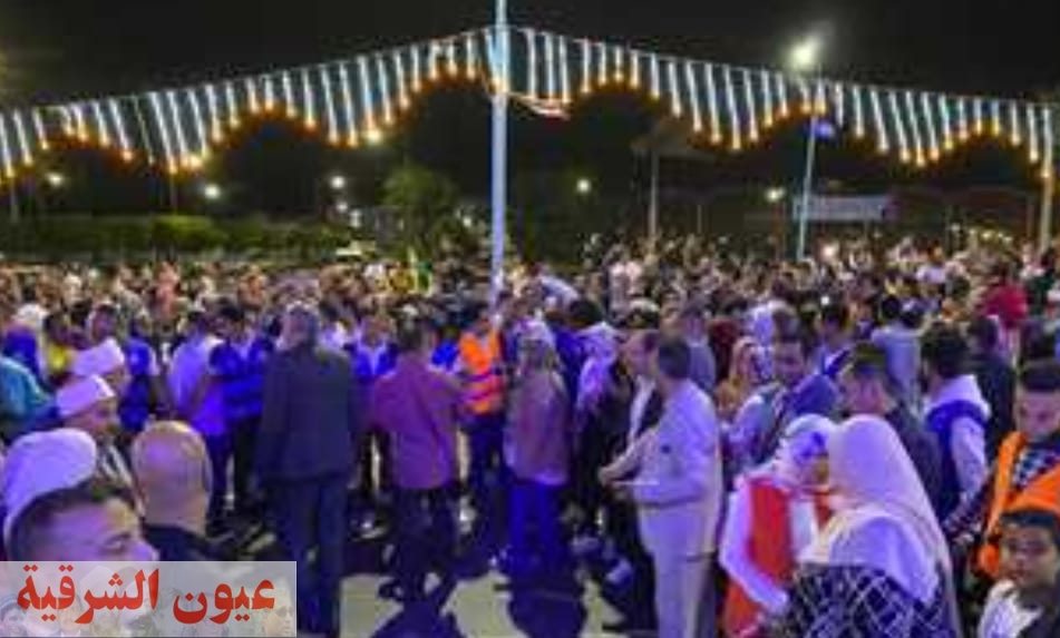 أهالي محافظة السويس في المنتزه العام يحتفلون بالعيد القومي 