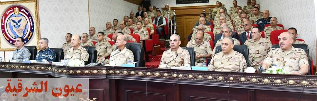 القائد العام للقوات المسلحة والإنتاج الحربى يشهد المرحلة الرئيسية لمشروع مراكز القيادة التعبوى