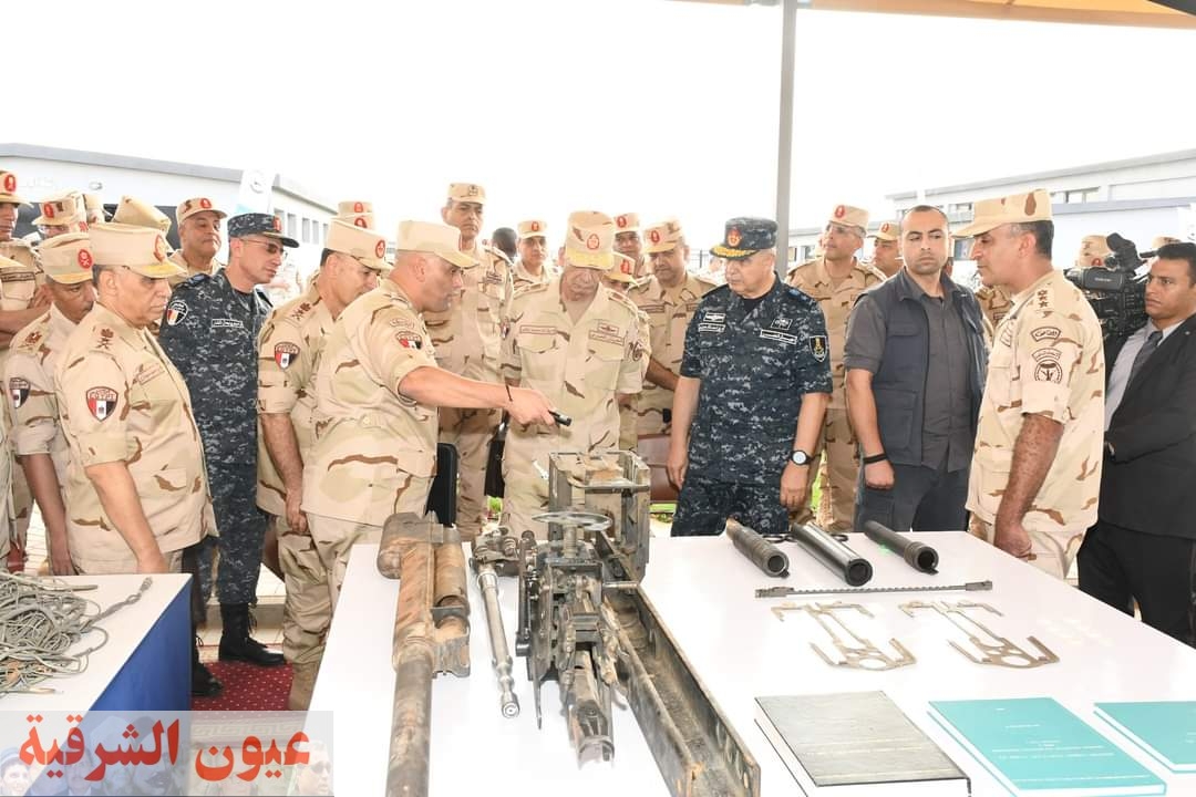القائد العام للقوات المسلحة والإنتاج الحربى يشهد المرحلة الرئيسية لمشروع مراكز القيادة التعبوى