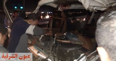 مصرع شخصان وإصابة 12 إثر حادث تصادم بطريق القاهرة أسيوط الغربي