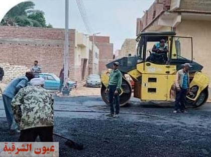 وزارة التنمية المحلية تتابع أعمال رصف الطرق بالمحافظات