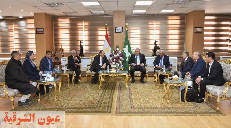 محافظ الشرقية يلتقي أعضاء مجلس أمناء مؤسسة 25 يناير تمهيداً لتشغيل مستشفي 25 يناير بقرية الشبراوين بههيا