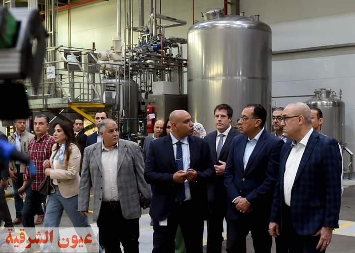 رئيس الوزراء يتفقد مصنع لوريال - القاهرة المتخصص فى إنتاج مستحضرات التجميل