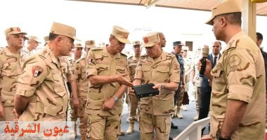 وزير الدفاع يكرم الفائزين فى بطولة الرماية الدولية على مستوى القوات المسلحة