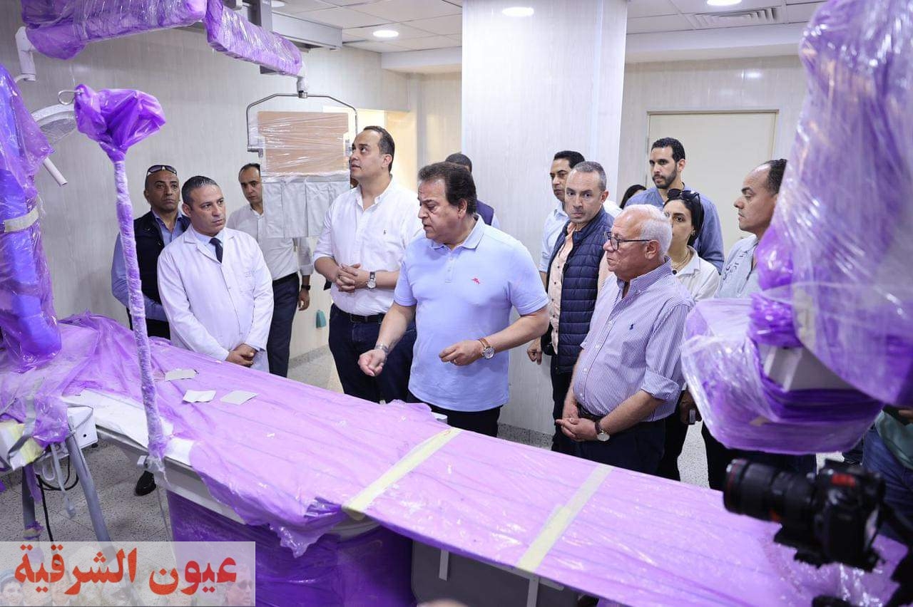 وزير الصحة يتفقد المبنى البحري بمستشفى السلام بورسعيد