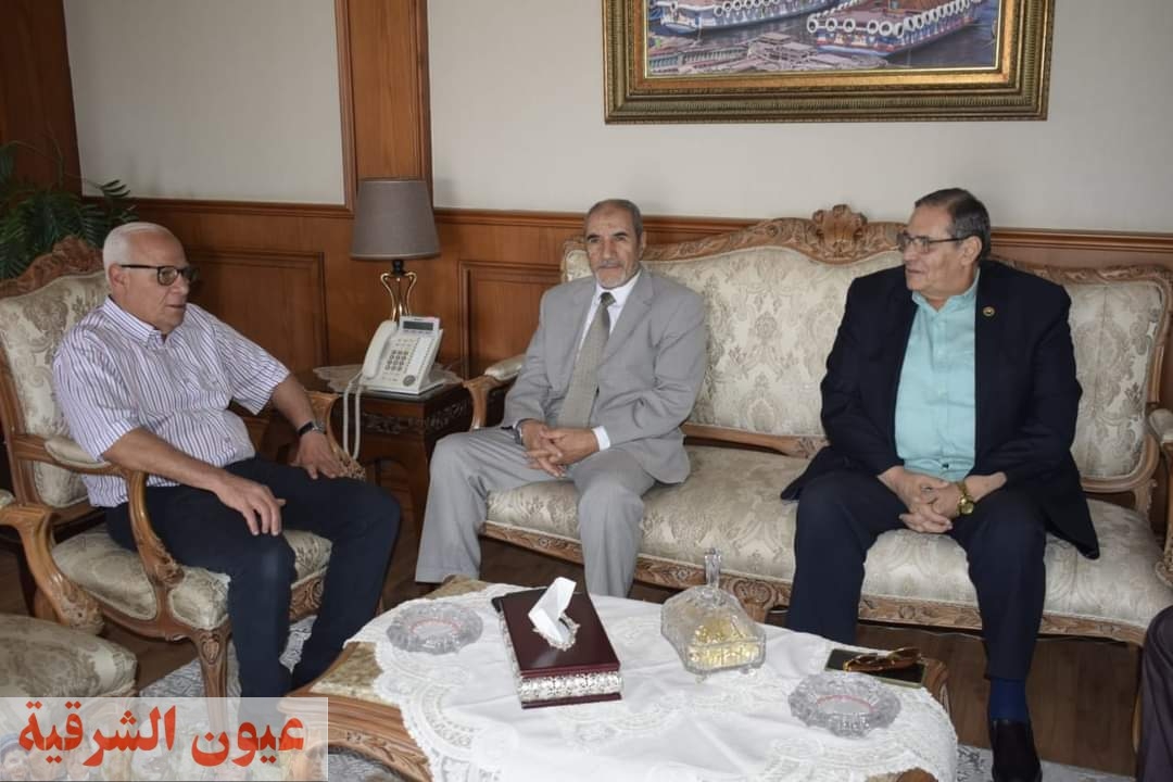 محافظ بورسعيد يناقش استعدادات إقامة بطولة الجمهورية للشركات 