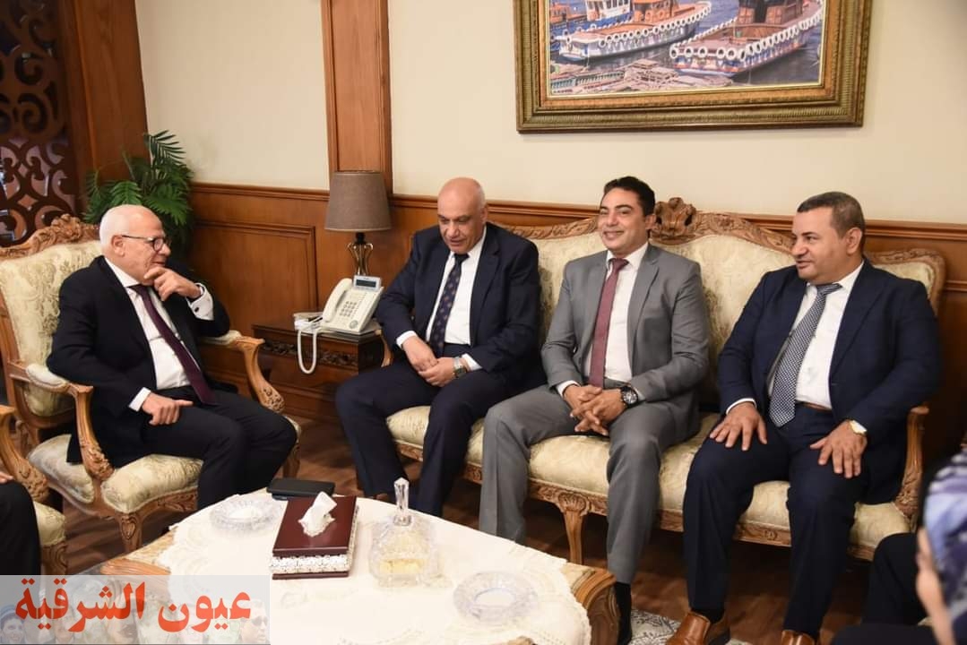 محافظ بورسعيد يتابع مستجدات العمل في منظومة إدارة المعلومات المالية والحكومية