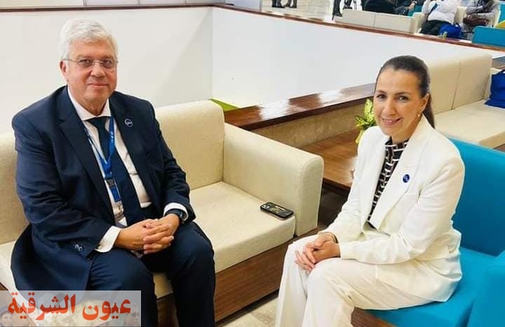 وزير التعليم العالي يلتقي وزيرة تغير المناخ والبيئة الإماراتية