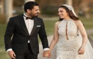 إسلام جمال يحتفل بعيد زواجه الأول في أجواء رومانسية