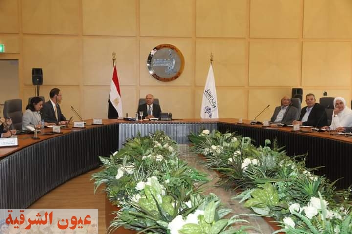 وزير النقل يتابع آخر المستجدات الخاصة بمشروع تطوير خط لوجستيات التجارة بين القاهرة والإسكندرية