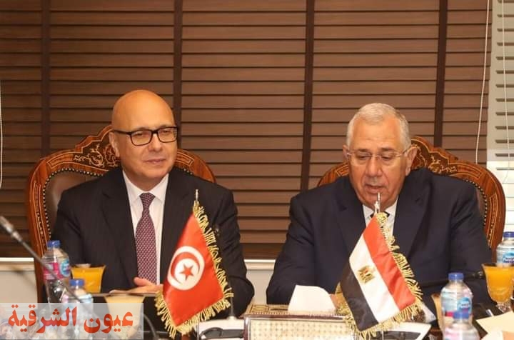 القصير يبحث مع نظيره التونسي تعزيز التعاون بين البلدين في مجال التبادل التجاري