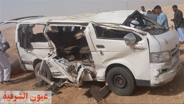 إصابة 17 شخصاً إثر حادث إنقلاب سيارة ميكروباص بطريق الفيوم