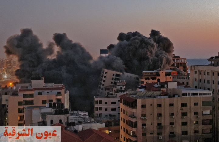 قوات الإحتلال تسقط برج سكنى وسط غزة وإسماعيل هنية يتوعدهم بالرد 