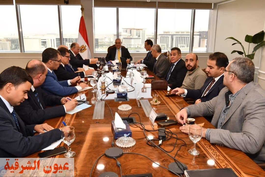 وزير الاسكان يتابع الموقف التنفيذى لمشروعات التطوير الجارى تنفيذها في محافظة القاهرة