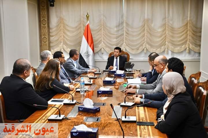وزير الرياضة يلتقي رئيس الاتحاد المصري للكرة الطائرة لمناقشة خطة الاتحاد 