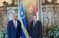 سفير مصر لدى المجر ورئيس البرلمان يؤكدان الموقف المصري والعربي إزاء الحرب في غزة