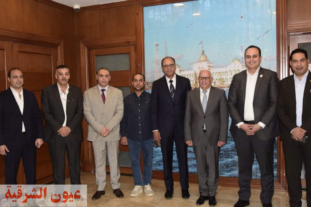 محافظ بورسعيد يستقبل وزير الصحة الليبي للإطلاع على نجاح تجربة التأمين الشامل