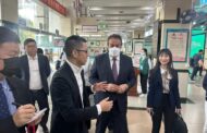 وزير الصحة في زيارة  لمستشفى شن جن للاطلاع على تجربة المستشفيات الذكية