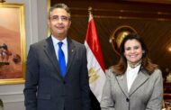 وزيرة الهجرة تستقبل رئيس مجلس إدارة البريد المصري