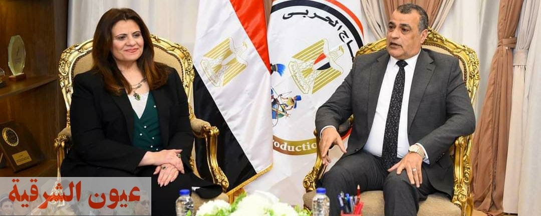 وزير الإنتاج الحربي يبحث التعاون المشترك مع وزيرة الهجرة لدعم المصريين بالخارج