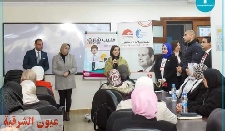 محافظ الإسكندرية يتقدم بكامل الدعم للمرأة المصرية