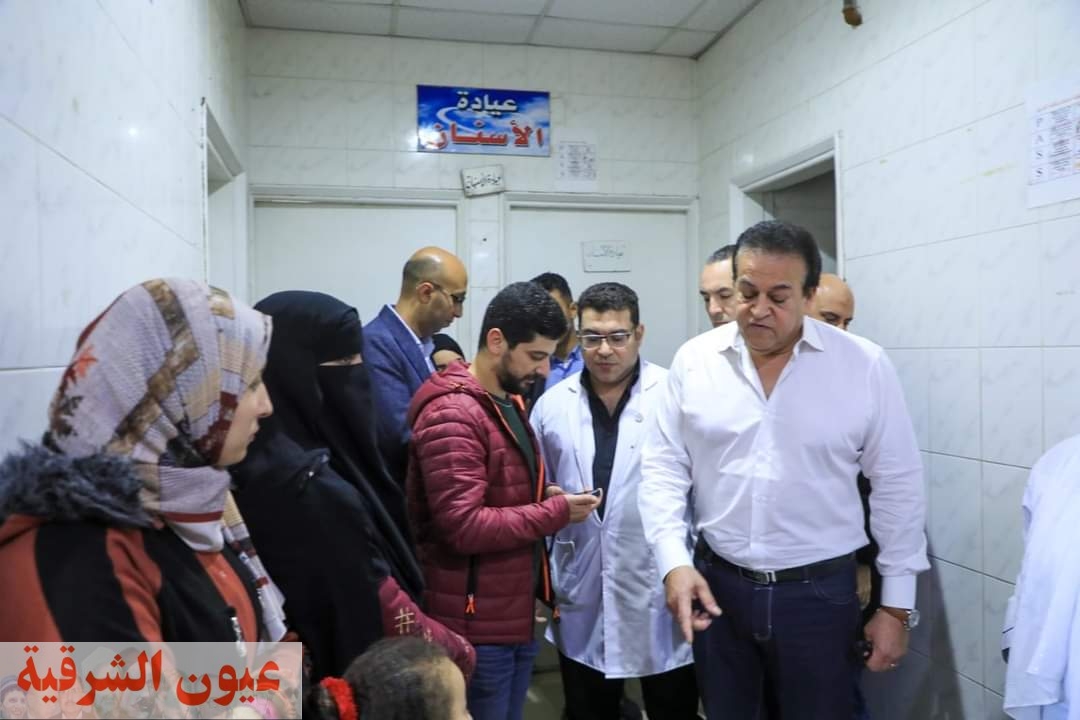 وزير الصحة يتفقد مستشفى قويسنا المركزي ويحيل المتغيبين للتحقيق 