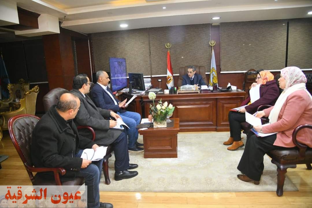 محافظ الغربية يناقش خطة عمل المشروع القومي لتنمية الأسرة المصرية