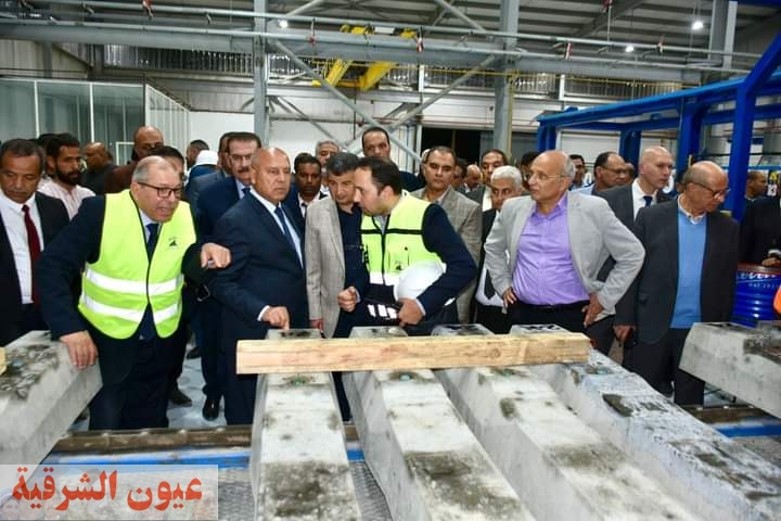 وزير النقل: تم إنشاء المصنع بإستخدام أحدث النظم العالمية وبأيد مصرية
