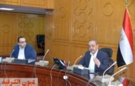 محافظ الإسماعيلية يناقش مشروعات الطرق المقترح تنفيذها للمرحلة الثانية