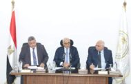 وزير التربية والتعليم يعقد اجتماعًا مع رؤساء لجان النظام والمراقبة ورؤساء لجان الادارة 