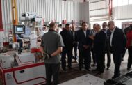 رئيس الوزراء يتفقد مصنع شركة شومان لإنتاج ماكينات البلاستيك في دمياط 