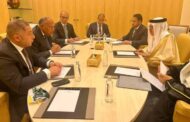 وزير الخارجية يلتقي وزير خارجية البحرين على هامش المنتدى الاقتصادي العالمي في الرياض