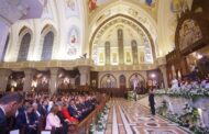 وزير شئون المجالس النيابية يحضر قداس عيد القيامة المجيد