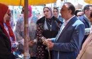 محافظ الإسكندرية يتفقد معرض الأسر المنتجة لعرض المشغولات اليدوية