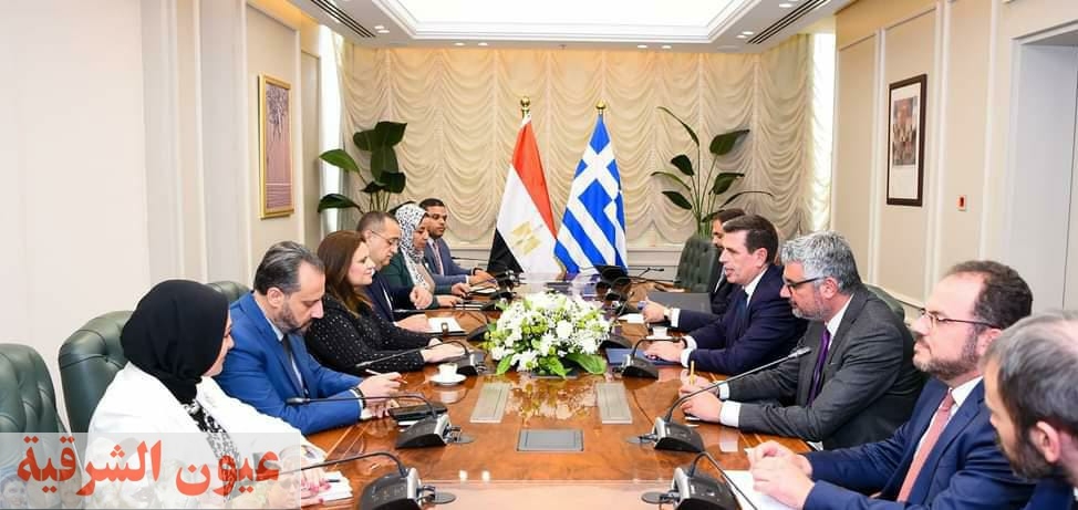 وزيرة الهجرة المصرية تستقبل نظيرها اليوناني لبحث سُبل تعزيز التعاون 